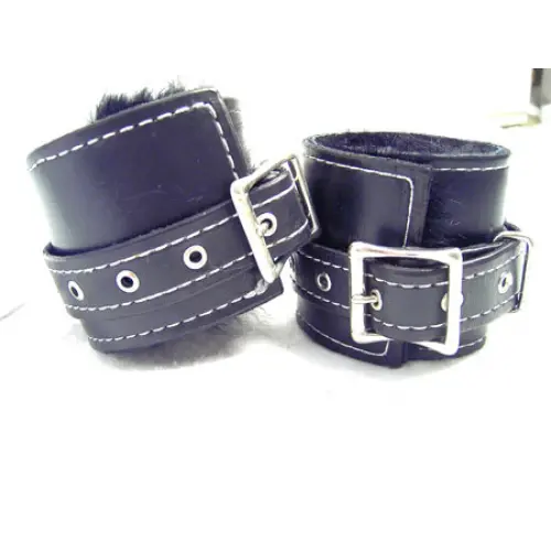 A Black Color Ankle Cuffs Fleece Lined Natural With White Thread Lining