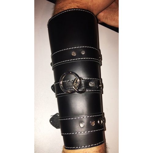 Gauntlet With Straps